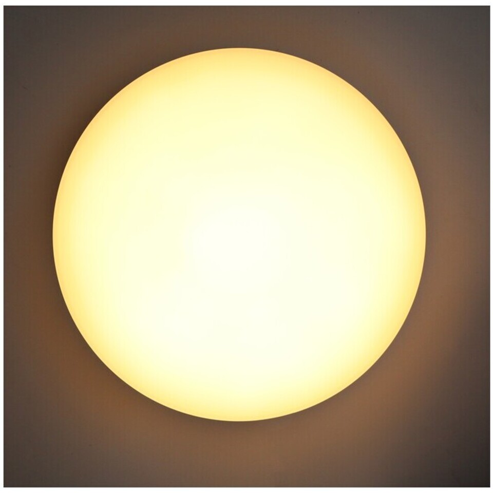 Ferdig montert LED lampe Meta 18W med sensor Ferdig montert LED lampe Meta 18W med sensor